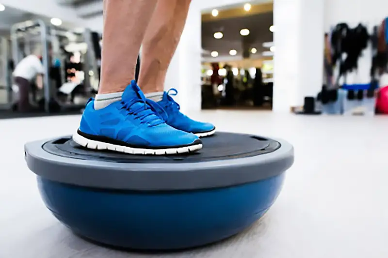 Using a roller for balancing exercise